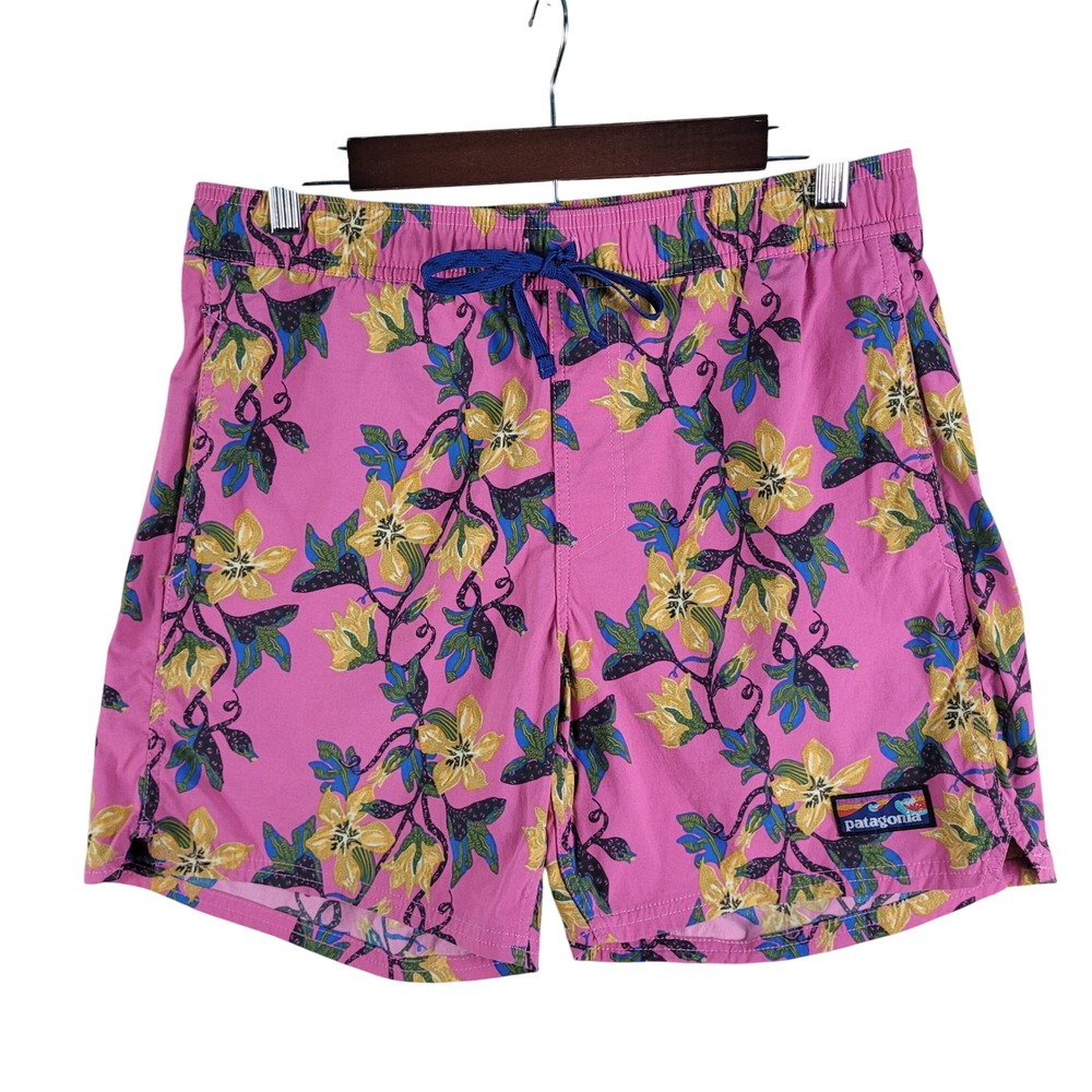 Patagonia Swim Trunks Shorts Men's Size Medium Pink Floral 6.5" Inseam Baggies